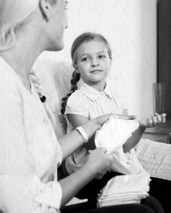 Иллюстрация к книге — Девочка. Девушка. Женщина [i_142.jpg]