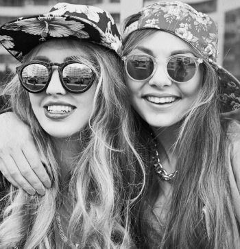 Иллюстрация к книге — Девочка. Девушка. Женщина [i_150.jpg]