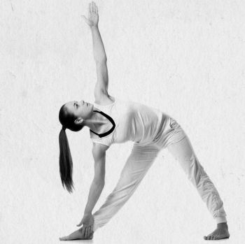 Иллюстрация к книге — Девочка. Девушка. Женщина [i_167.jpg]