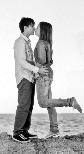 Иллюстрация к книге — Девочка. Девушка. Женщина [i_213.jpg]