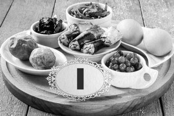 Иллюстрация к книге — Девочка. Девушка. Женщина [i_267.jpg]