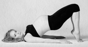 Иллюстрация к книге — Девочка. Девушка. Женщина [i_329.jpg]