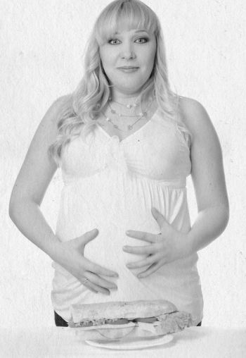 Иллюстрация к книге — Девочка. Девушка. Женщина [i_338.jpg]