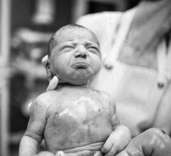 Иллюстрация к книге — Девочка. Девушка. Женщина [i_353.jpg]