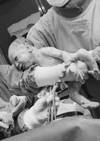 Иллюстрация к книге — Девочка. Девушка. Женщина [i_358.jpg]