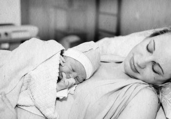 Иллюстрация к книге — Девочка. Девушка. Женщина [i_361.jpg]