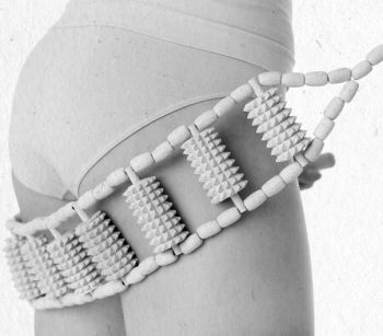 Иллюстрация к книге — Девочка. Девушка. Женщина [i_483.jpg]