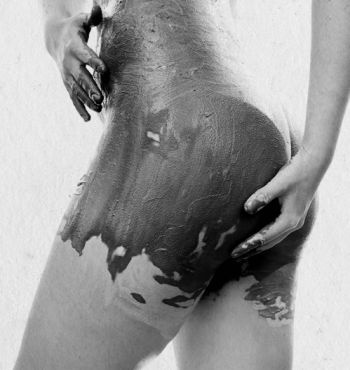 Иллюстрация к книге — Девочка. Девушка. Женщина [i_485.jpg]