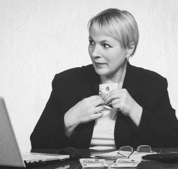 Иллюстрация к книге — Девочка. Девушка. Женщина [i_538.jpg]