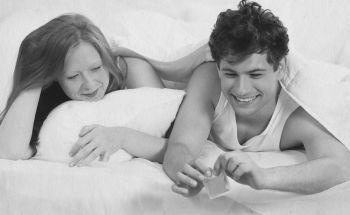 Иллюстрация к книге — Девочка. Девушка. Женщина [i_561.jpg]