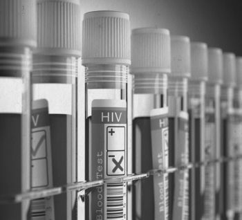 Иллюстрация к книге — Девочка. Девушка. Женщина [i_579.jpg]