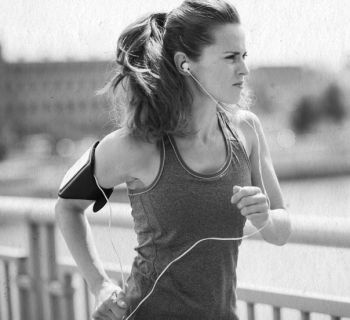 Иллюстрация к книге — Девочка. Девушка. Женщина [i_615.jpg]