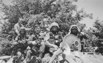 Иллюстрация к книге — Тайная война против СССР и России. Начальник 1 отдела по борьбе с терроризмом УБТ ФСБ РФ о лихих 90-х [i_068.jpg]