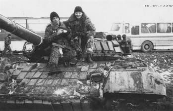 Иллюстрация к книге — Тайная война против СССР и России. Начальник 1 отдела по борьбе с терроризмом УБТ ФСБ РФ о лихих 90-х [i_079.jpg]