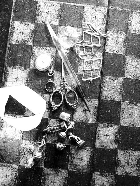 Иллюстрация к книге — Королева ночи [i_008.jpg]