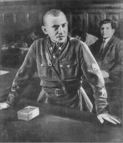 Иллюстрация к книге — Взлет и падение «красного Бонапарта». Трагическая судьба маршала Тухачевского [_28.jpg]