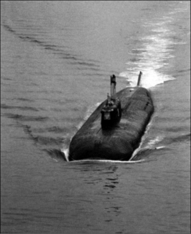 Иллюстрация к книге — Гибель &quot;Курска&quot;. Неизвестные страницы трагедии [i_005.jpg]