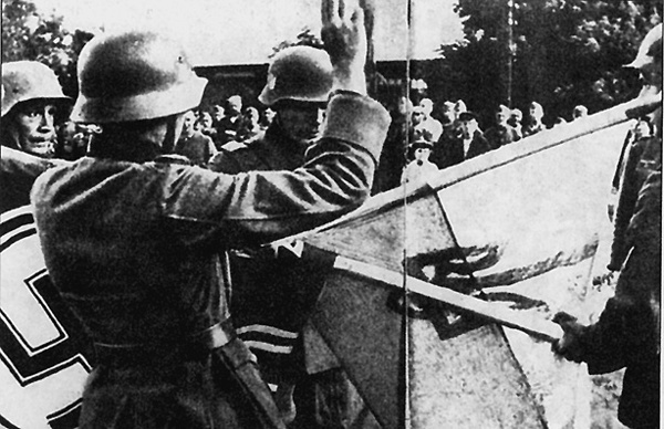 Иллюстрация к книге — Проклятые легионы. Изменники Родины на службе Гитлера [i_009.jpg]