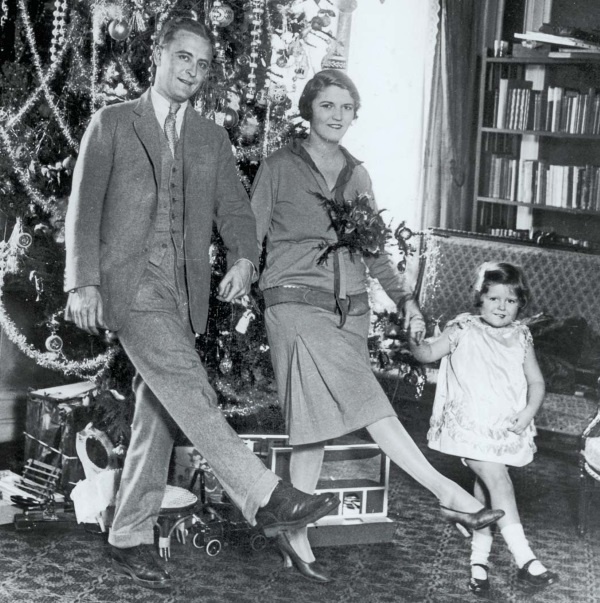 Иллюстрация к книге — Молодые и красивые. Мода двадцатых годов [i_005.jpg]