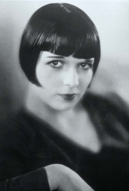 Иллюстрация к книге — Молодые и красивые. Мода двадцатых годов [i_011.jpg]