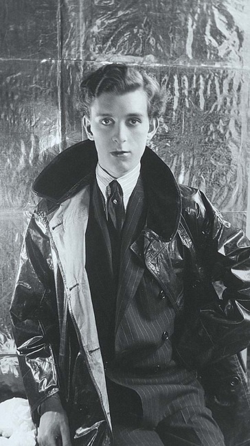 Иллюстрация к книге — Молодые и красивые. Мода двадцатых годов [i_028.jpg]