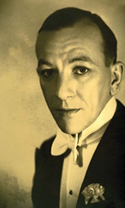 Иллюстрация к книге — Молодые и красивые. Мода двадцатых годов [i_031.jpg]