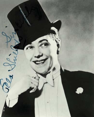 Иллюстрация к книге — Молодые и красивые. Мода двадцатых годов [i_073.jpg]