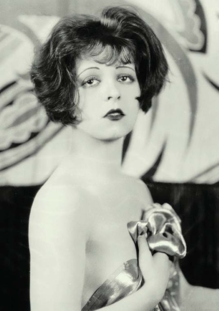 Иллюстрация к книге — Молодые и красивые. Мода двадцатых годов [i_147.jpg]