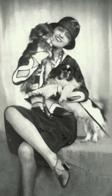 Иллюстрация к книге — Молодые и красивые. Мода двадцатых годов [i_151.jpg]