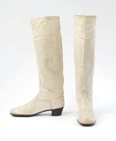 Иллюстрация к книге — Молодые и красивые. Мода двадцатых годов [i_177.jpg]