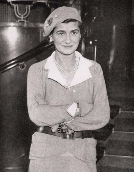 Иллюстрация к книге — Молодые и красивые. Мода двадцатых годов [i_208.jpg]