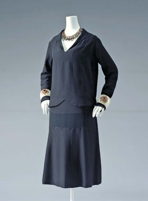 Иллюстрация к книге — Молодые и красивые. Мода двадцатых годов [i_216.jpg]