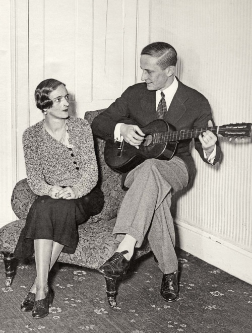 Иллюстрация к книге — Молодые и красивые. Мода двадцатых годов [i_267.jpg]