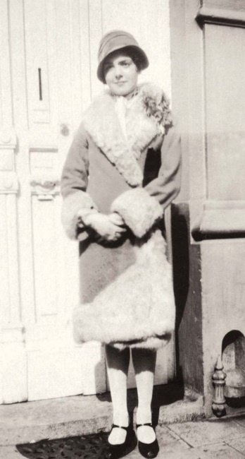 Иллюстрация к книге — Молодые и красивые. Мода двадцатых годов [i_284.jpg]