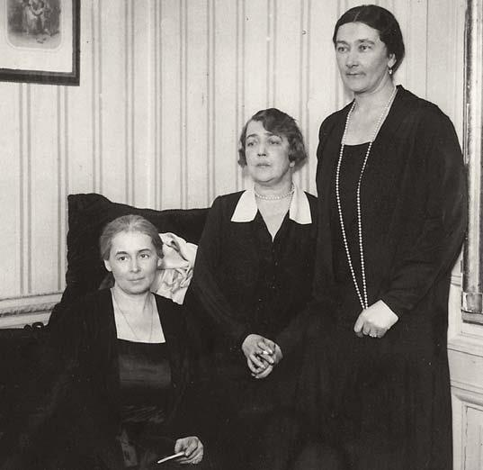 Иллюстрация к книге — Молодые и красивые. Мода двадцатых годов [i_370.jpg]