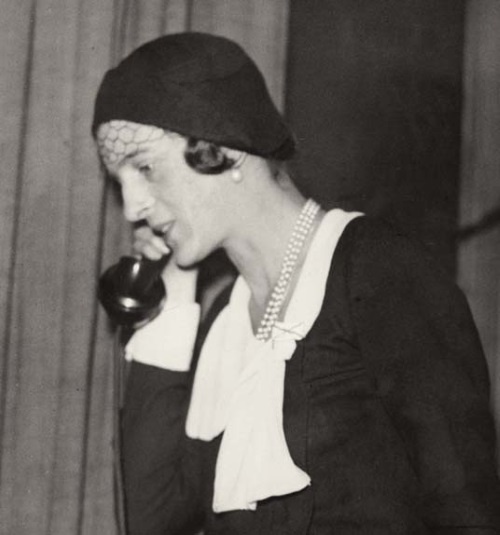 Иллюстрация к книге — Молодые и красивые. Мода двадцатых годов [i_373.jpg]