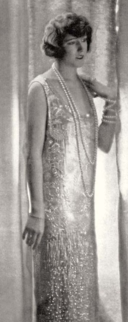 Иллюстрация к книге — Молодые и красивые. Мода двадцатых годов [i_394.jpg]