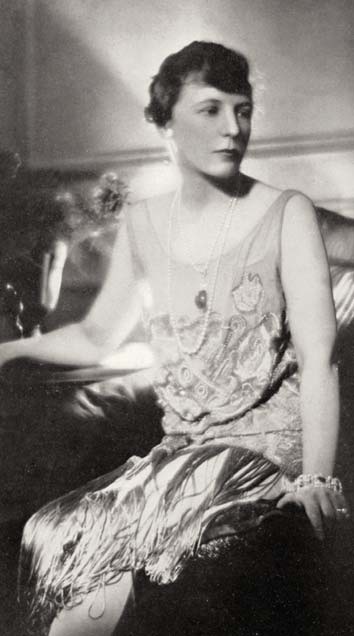 Иллюстрация к книге — Молодые и красивые. Мода двадцатых годов [i_395.jpg]