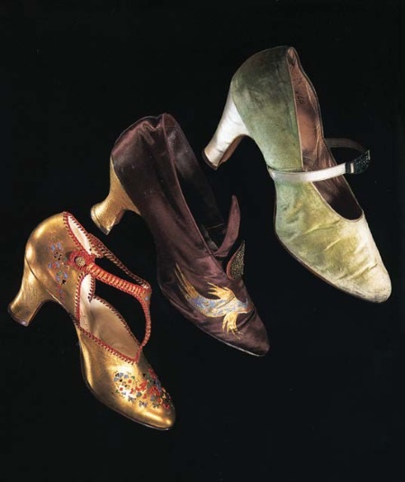 Иллюстрация к книге — Молодые и красивые. Мода двадцатых годов [i_408.jpg]