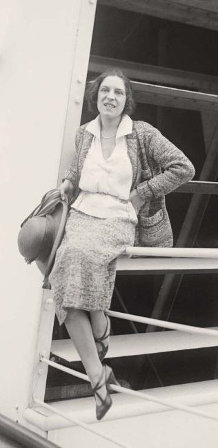 Иллюстрация к книге — Молодые и красивые. Мода двадцатых годов [i_469.jpg]