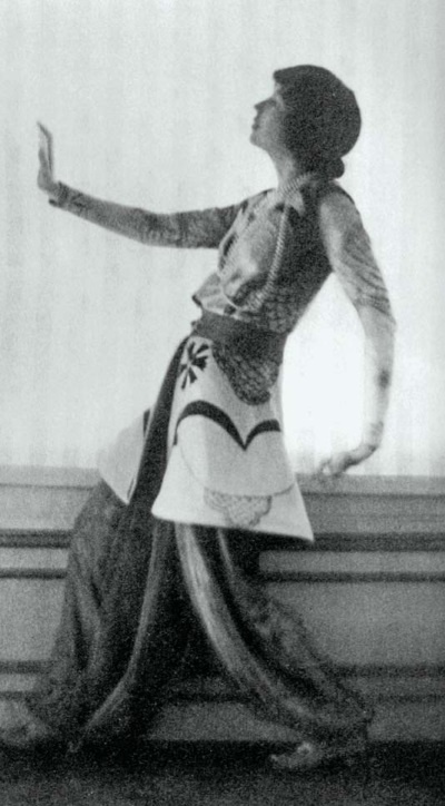 Иллюстрация к книге — Молодые и красивые. Мода двадцатых годов [i_509.jpg]