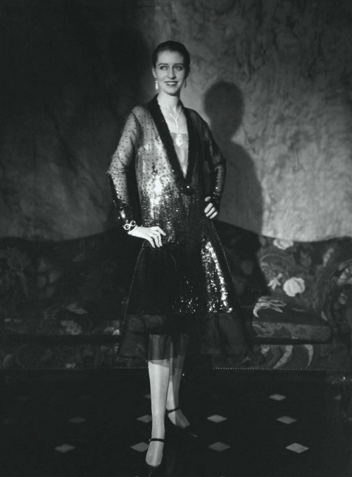 Иллюстрация к книге — Молодые и красивые. Мода двадцатых годов [i_520.jpg]