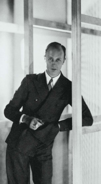 Иллюстрация к книге — Молодые и красивые. Мода двадцатых годов [i_521.jpg]