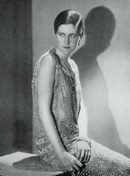 Иллюстрация к книге — Молодые и красивые. Мода двадцатых годов [i_526.jpg]