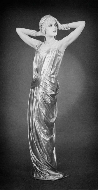 Иллюстрация к книге — Молодые и красивые. Мода двадцатых годов [i_647.jpg]