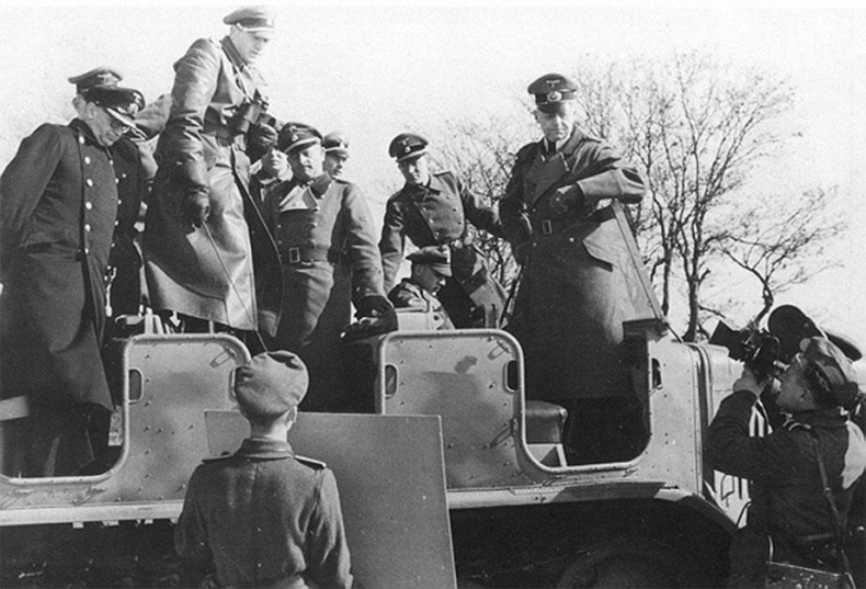 Иллюстрация к книге — 12-я танковая дивизия СС «Гитлерюгенд» [_21.jpg]