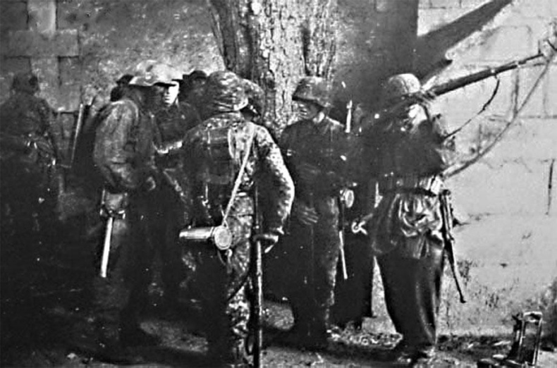 Иллюстрация к книге — 12-я танковая дивизия СС «Гитлерюгенд» [_51.jpg]