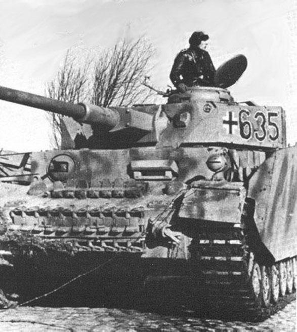 Иллюстрация к книге — 12-я танковая дивизия СС «Гитлерюгенд» [_7.jpg]