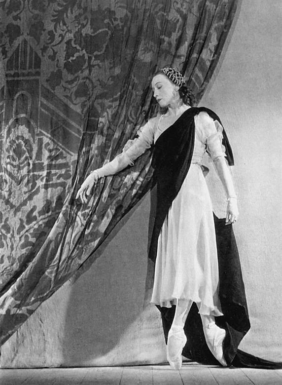 Иллюстрация к книге — 100 великих мастеров балета [i_095.jpg]