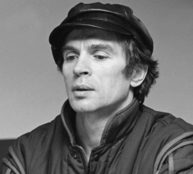 Иллюстрация к книге — 100 великих мастеров балета [i_140.jpg]